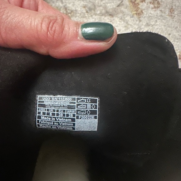 UGG SIDNEE BLACK WATERPROOF LEATHER COMBAT SHORT BOOTS SIZE US 8 WOMEN - Picture 3 of 10